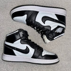 Nike Air Jordan 1 High Top Black & White
